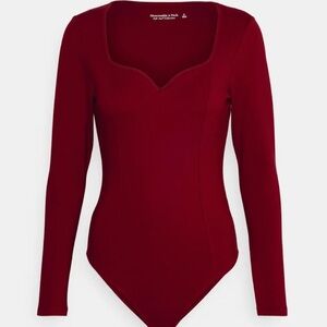 Abercrombie & Fitch Burgundy Long Sleeve Pointe Sweetheart Bodysuit